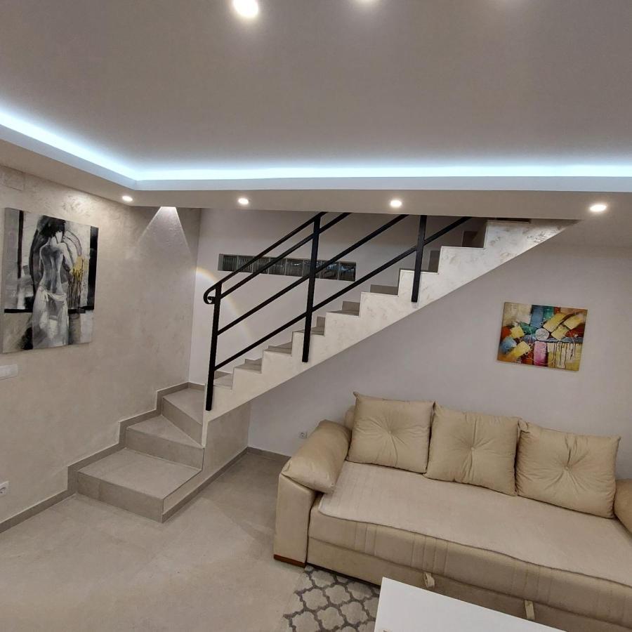 Apartman Lux Jelena Surcin Luaran gambar