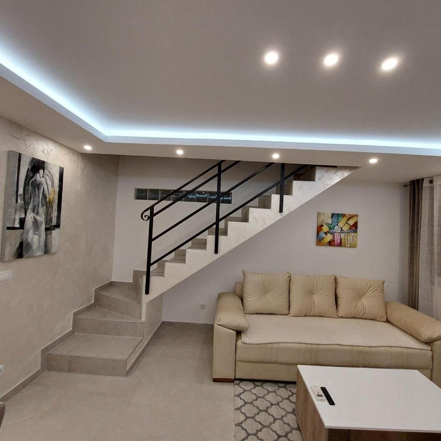 Apartman Lux Jelena Surcin Luaran gambar