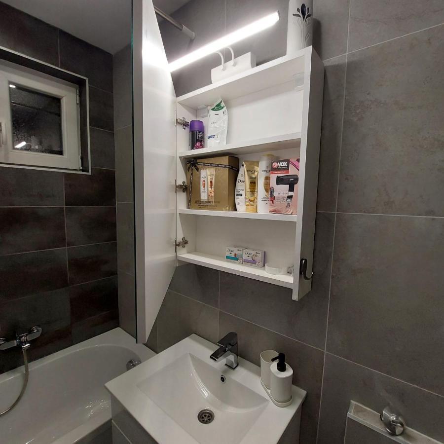 Apartman Lux Jelena Surcin Luaran gambar