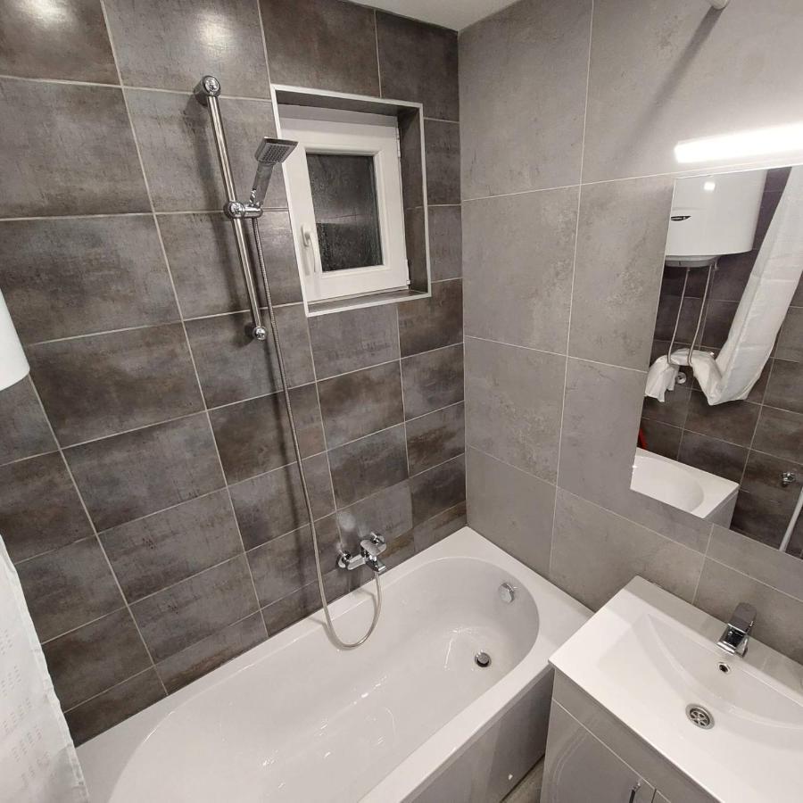 Apartman Lux Jelena Surcin Luaran gambar