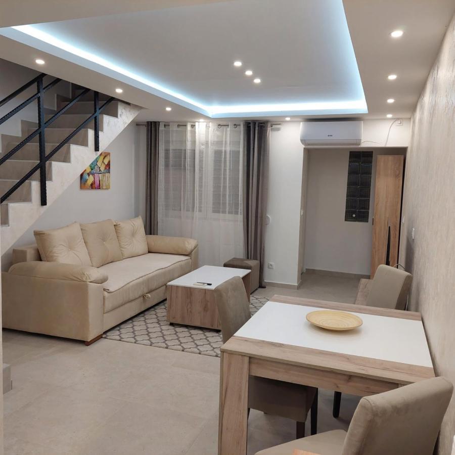 Apartman Lux Jelena Surcin Luaran gambar